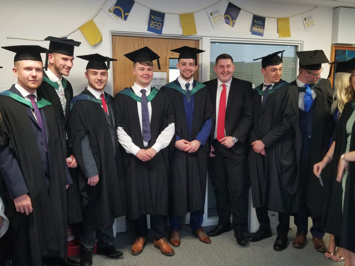 Drindod Dewi Sant tweet media