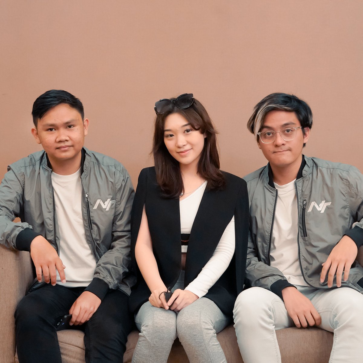 Berawal dari hobby main game @mobilelegendsid dan ga nyangka banget bisa ketemu dan foto bareng <a href="/livyrenata/">livy renata</a> salah satu brand ambasador e-sport mobile legend. Thank you kak ✨

#NEVERRTALE #LIVYRENATA #MOBILELEGENDS