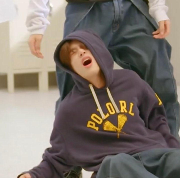 itsjakeday's tweet photo. คัยมันให้ยัยน้องหาทัมมมมม สงสาร5555555555555555555555555555555555555555555555555 https://t.co/gf8kgXluvv
