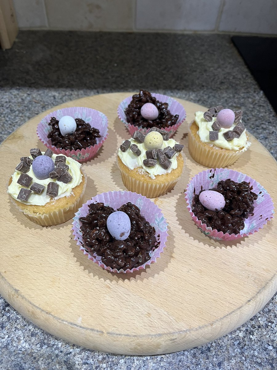 eastern_dance's tweet photo. Workshop prep well underway!🌸🐇🍫

Join us on Tuesday 12th April, 1-4pm at Westerfield Village Hall

▫️Easter-themed crafts
▫️Learn a dance routine
▫️Make some yummy treats to take home!

▪️Ages 5-8
▪️£15.00 per child
▪️Accepting children not currently enrolled in the school https://t.co/ofHgXdkKfR