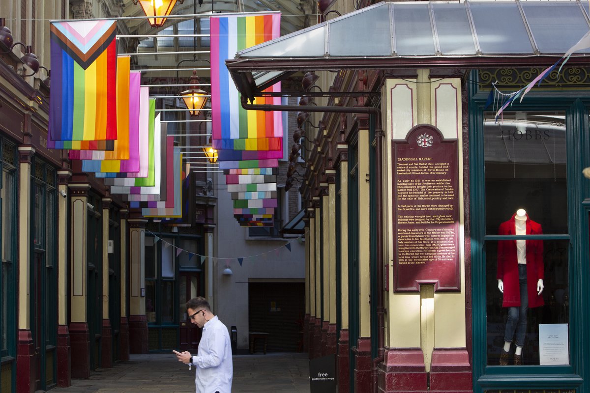 sculpturecity's tweet photo. We are excited to share that ‘symbols’ (2019-2021) by @GVANDAME is now reinstalled in @LeadenhallMkt following maintenance of the artwork this winter!

"The artwork invites us to think about our sense of identity and create a vital presence for the LGBTQIA+ community." 🌈 https://t.co/0VjFzApaKj