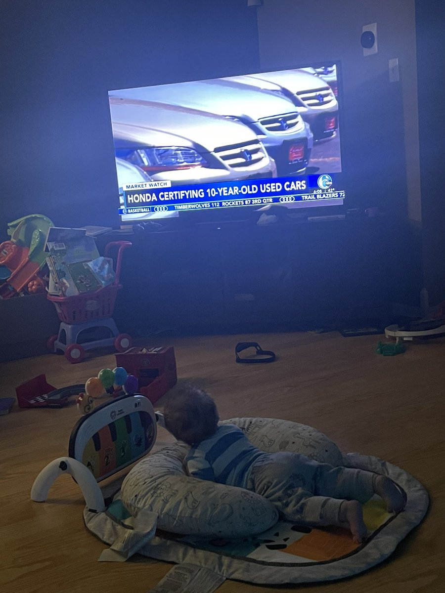 sarah_bash89's tweet photo. Watching @TamEdwards6abc and @karenrogers6abc this morning! https://t.co/JdB3zDZKNJ