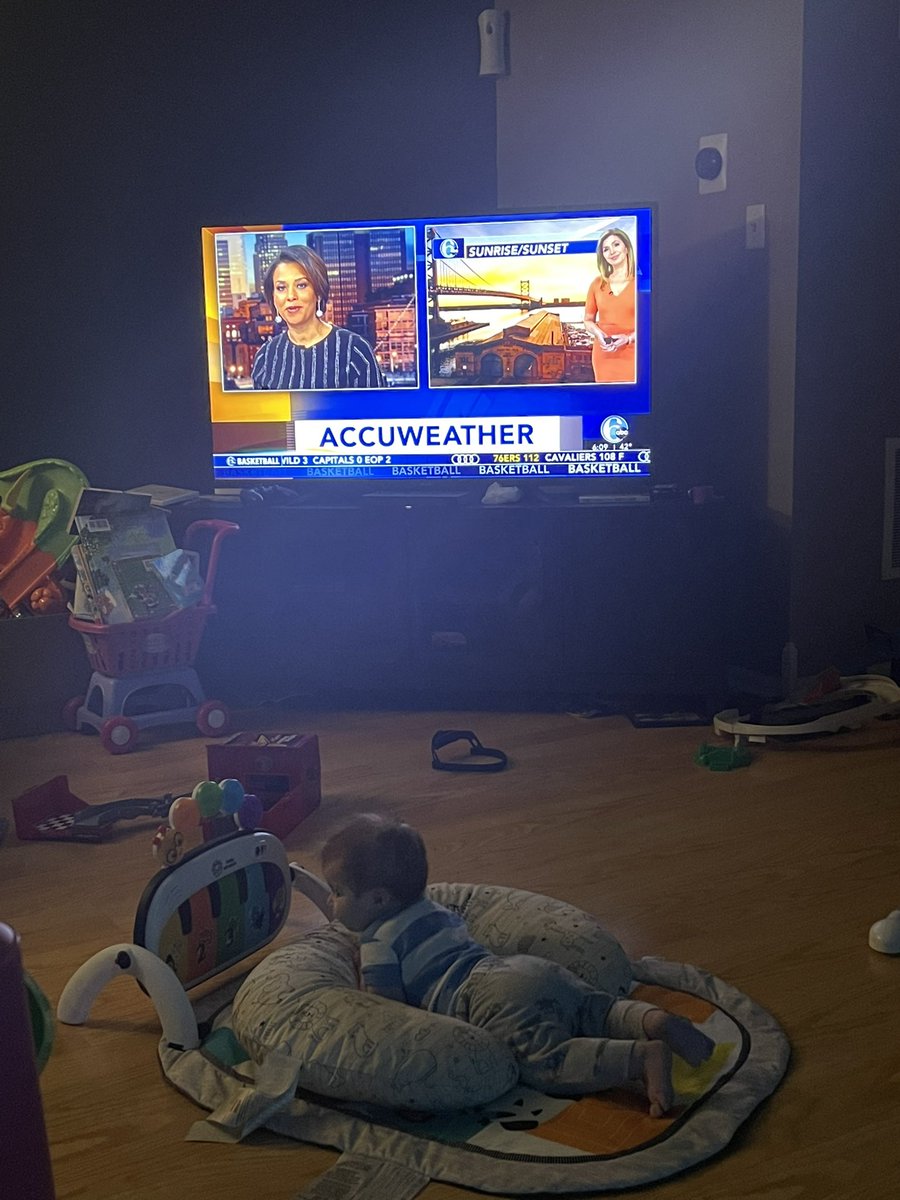 sarah_bash89's tweet photo. Watching @TamEdwards6abc and @karenrogers6abc this morning! https://t.co/JdB3zDZKNJ