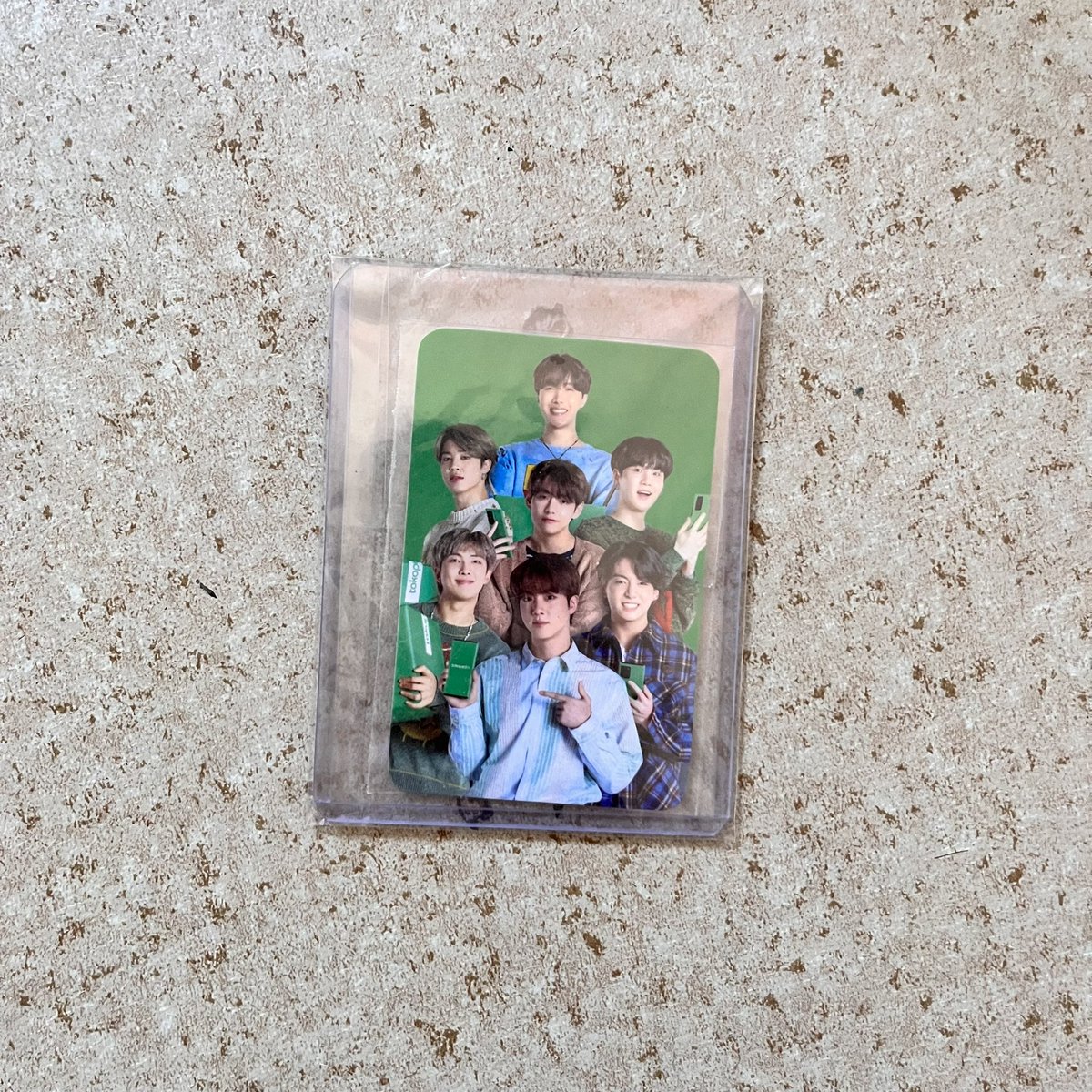 vveebangtan's tweet photo. BTS x TOKOPEDIA OT7 photocard 
200php

OFFICIAL
10/10 quality https://t.co/DgpVc8bNeH