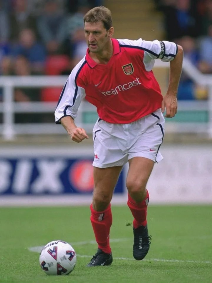 İyi haftalar #FormaHikayeleri takipçileri!

#TonyAdams #Arsenal 2000-02 iç saha