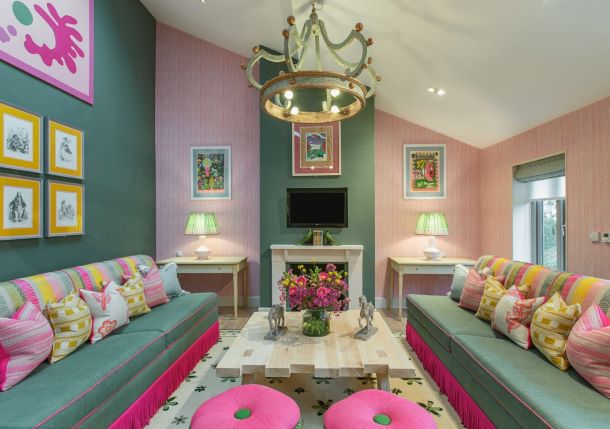 ReflectionPR's tweet image. We’re excited to be working with Starr Holiday Homes - five individually designed self-catering #holidaycottages in #NorthNorfolk. Our first task is to launch its latest cottage, 'Barbarella', based on the iconic cult classic. Photo: Justin Paget Photography
#travelpr