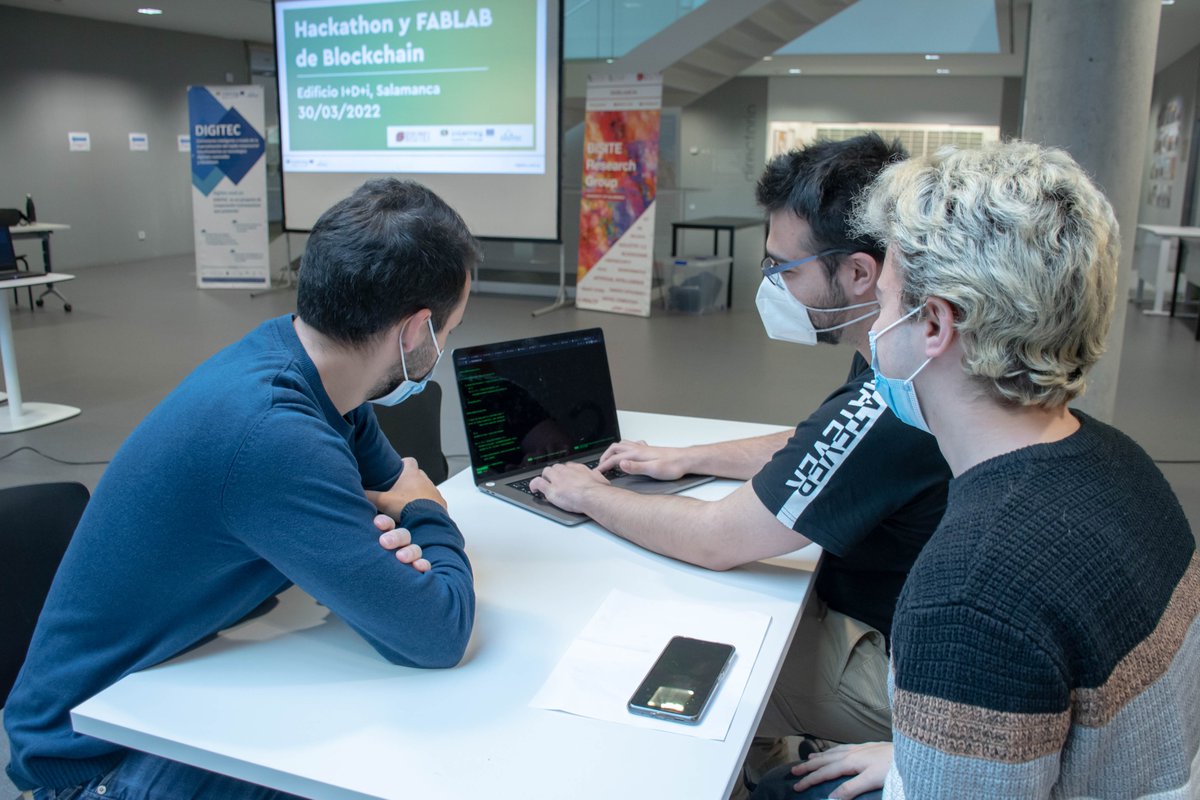 ProyectoDIGITEC's tweet photo. 👥 El pasado 30 de marzo se llevó a cabo el Hackathon y Fablab en Blockchain, enmarcado en el @ProyectoDIGITEC. En este los participantes se enfrentaron a desafíos que desde el  @BISITE_USAL y en colaboración con el @IPNunes  les platearon.

👉Más info: https://t.co/p7EnbKGY8z https://t.co/O1lFasOjXT