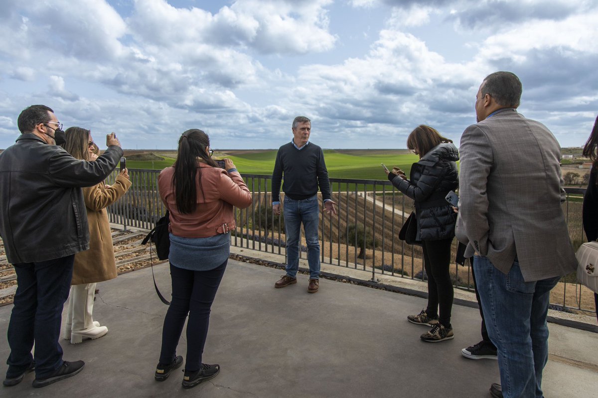 El pasado fin de semana vinieron a conocernos de <a href="/inprmag/">IN Puerto Rico Mag</a>. Tras su vista han destacado de nuestra bodega la arquitectura de espacios abiertos de Finca Montepedroso y los vinos sofisticados que en ella se elaboran. 

fincamontepedroso.com