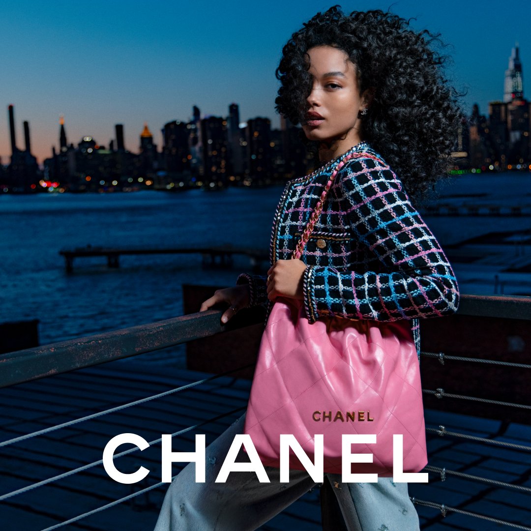 Omnipresent yet silent, the CHANEL 22 bag has so much to say. Its very presence is enough to outline the contours of a personality: cool, active, versatile, bold and self-confident. 
With Whitney Peak.
Photographed by Inez &amp; Vinoodh.
#CHANEL
See more at chanel.com/-T-RTW_handbag…