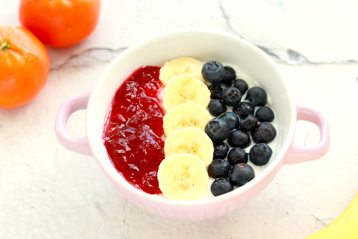 CDelightfulness's tweet photo. {NEW} I always look for new products and came across the new yogurt named #Skyr and decided to incorporate it into this AMAZING Skyr #yogurt #breakfast recipe.
https://t.co/my6XlFCh2P https://t.co/B4hlQjInrs