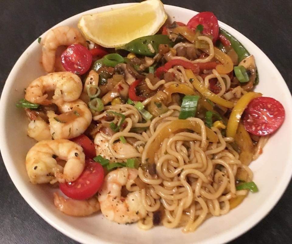 achahbarmo's tweet photo. Heb je geen inspiratie en wil je graag wat klaarmaken voor bij de Iftar
Noedels met scampiβs
Mix-groenten
Mix-sauzen
Simpel en lekker
Chef-Mo
Ni meer - Ni minder
#ramadanfoodchefmo
#Ramadan2022
#inspiratiefood
#chefmo https://t.co/6713rhshW9