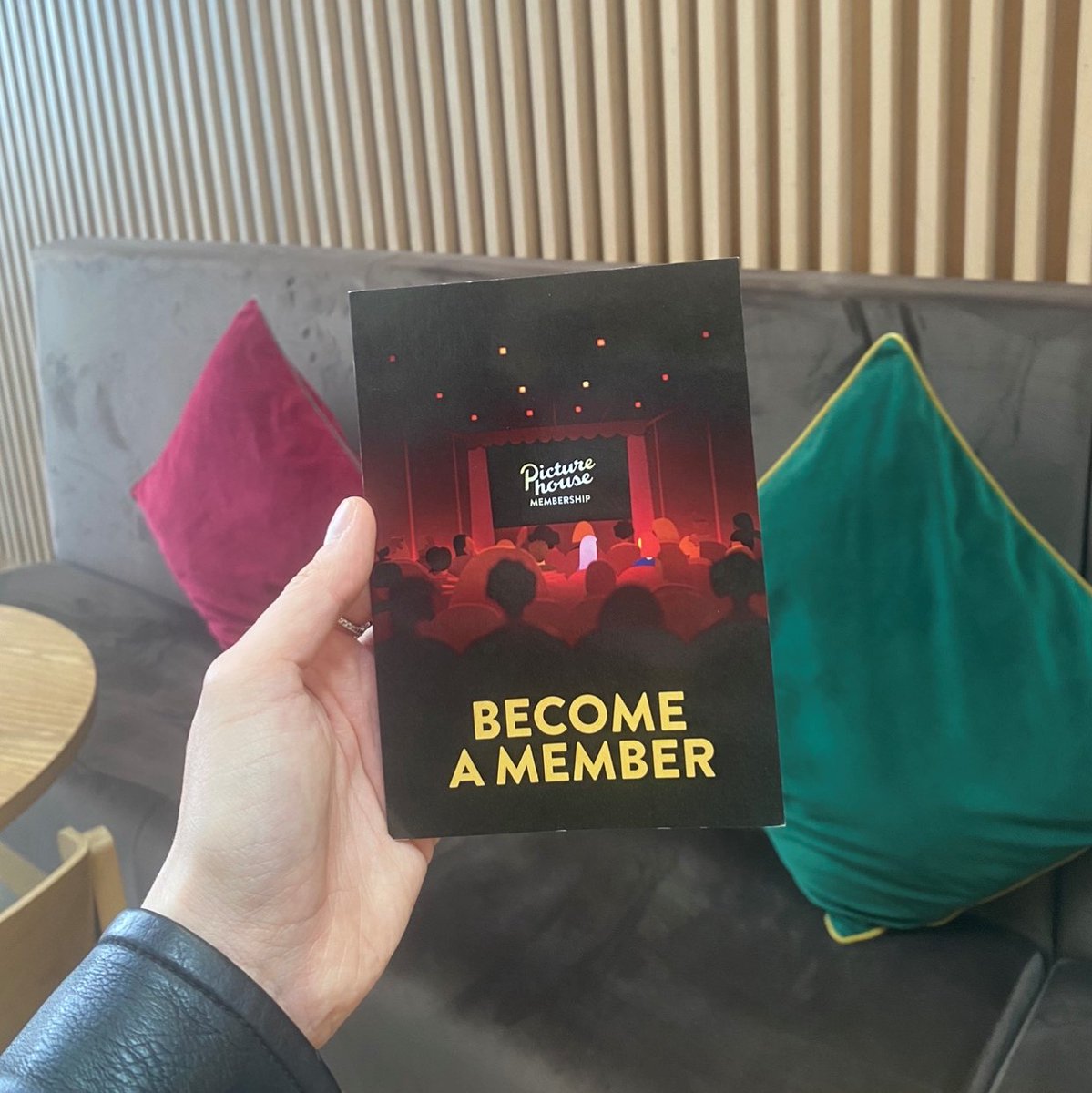 ElwickPlace's tweet photo. Become a member at @AshfordPicHouse and unlock exclusive benefits! π₯
You'll have access to incredible discounts, priority booking, a members bar and more.
To view their opening hours, visit our website: https://t.co/wBCzPcDCmS
#loveashford #elwickplace https://t.co/k7ftjvYFIY