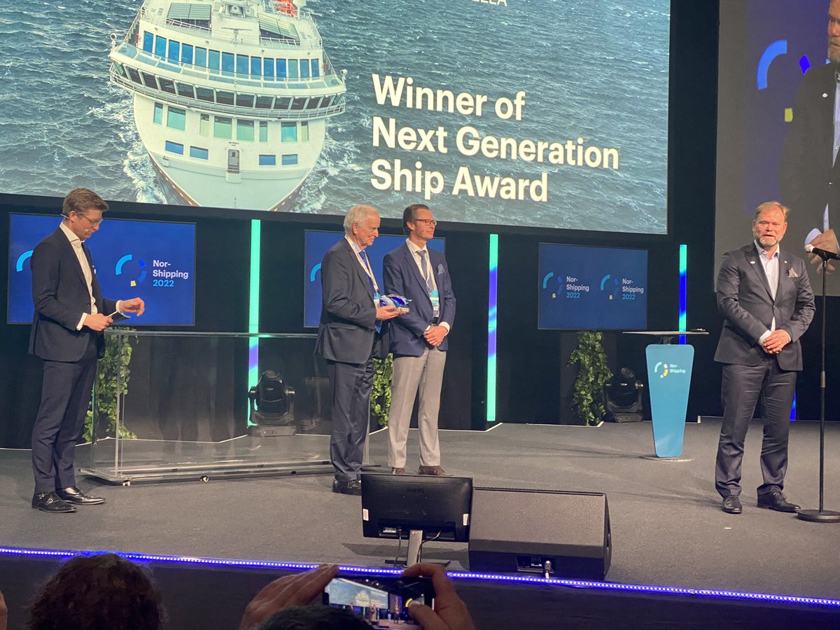 Congratulations Havila Voyages winning the Next Generation Shipping Award for Havila Capella <a href="/NorShipping/">Nor-Shipping</a>. Walk the talk! <a href="/Rederiforbundet/">Rederiforbundet</a> <a href="/Havilaceo/">Njål Sævik</a>