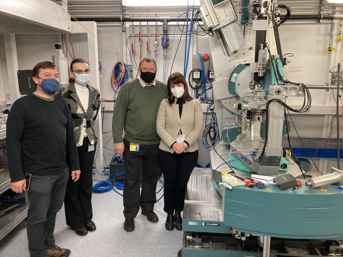 XMaSBeam's tweet photo. 🇬🇧🇮🇹team working as part of @EnforceTxrf  on TXRF quantification procedures and reference materials using synchrotron radiation @esrfsynchrotron.

@isostandards 
@elettrasincro @unibs_official
@WarwickPhysics @livuniphysics https://t.co/mglO9uFxbt