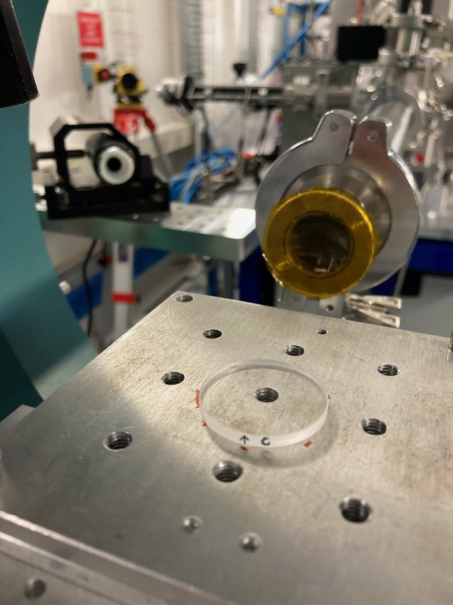 XMaSBeam's tweet photo. 🇬🇧🇮🇹team working as part of @EnforceTxrf  on TXRF quantification procedures and reference materials using synchrotron radiation @esrfsynchrotron.

@isostandards 
@elettrasincro @unibs_official
@WarwickPhysics @livuniphysics https://t.co/mglO9uFxbt