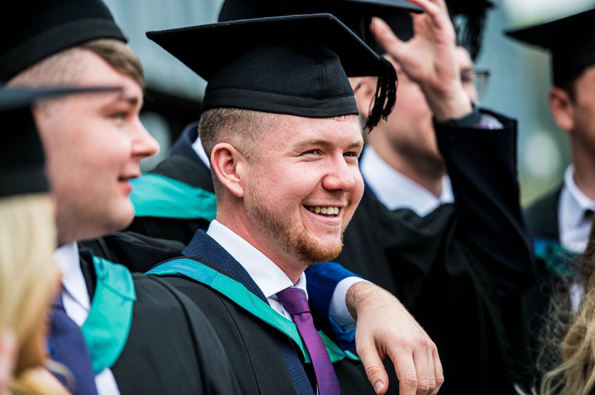 🎓🎉 Celebrating with our graduates at the first of our #Carmarthen ceremonies today!

#UWTSDGraduation
#UWTSD200

@Athrofa @BlynCynnarUWTSD @UWTSD_PE_AG @TSDSHOE