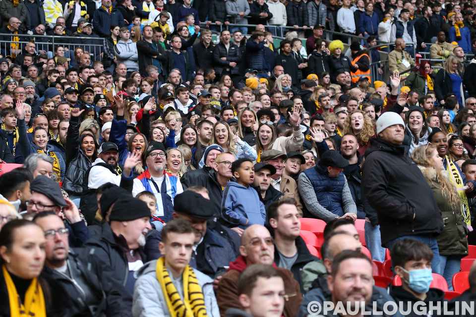 paulloughlin's tweet photo. Not sure who managed to shout louder than 15000 @suttonunited fans to catch my attention, but it was great to see the players and staff from @SuttonUtdWomen enjoying the afternoon at Wembley too: https://t.co/WpobIpdAc1