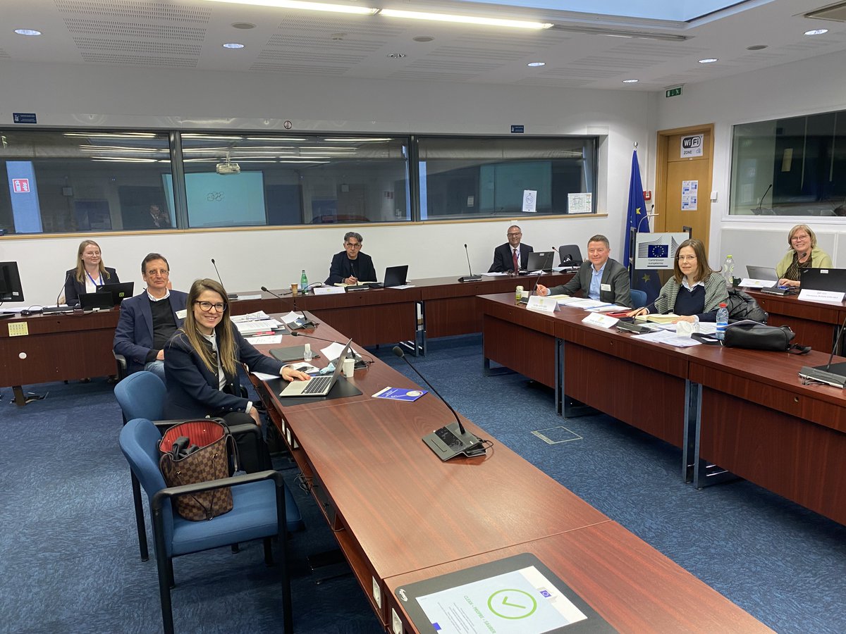ecfin's tweet photo. The 1st projects to benefit from the new 🇪🇺 EU guarantee fall within #InvestEU social investments &amp; sustainable infrastructure windows.

This financing will support investments in 🇫🇮 Finland, 🇬🇷Greece, 🇮🇪 Ireland, 🇮🇹 Italy, 🇵🇱 Poland, 🇵🇹Portugal &amp; 🇪🇸Spain. https://t.co/iuyrpo1Pfb https://t.co/GBOprGxxQ1