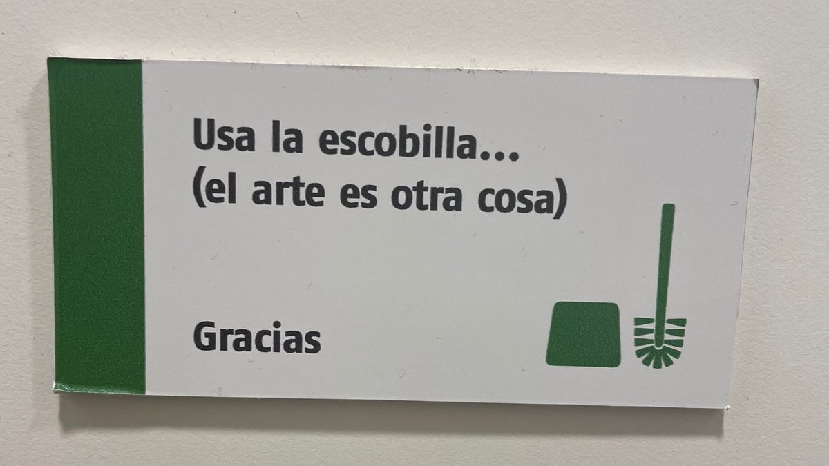 MundoTolay's tweet photo. 😱😱😱 No quiero pensar qué entienden por “arte” en esa estancia. 🚽🧻 #ActionArt #WaterColor @FrasesEnParedes. Gracias, @Nic242000 https://t.co/ztrZfQTVSV