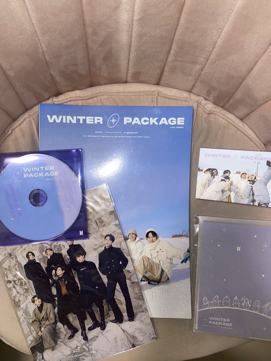 life_oppa's tweet photo. WTS|LFB|ON HAND PH

BTS Winter package 2021
Inclusions:
                   Photobook
                   Making DVD
                   Mini photo box
                   Mini poster set
                   4x6 photo set
P1,500 

MOP: gcash
Shipping: shopee checkout
✨Dm to order✨ https://t.co/FIe13n6bap