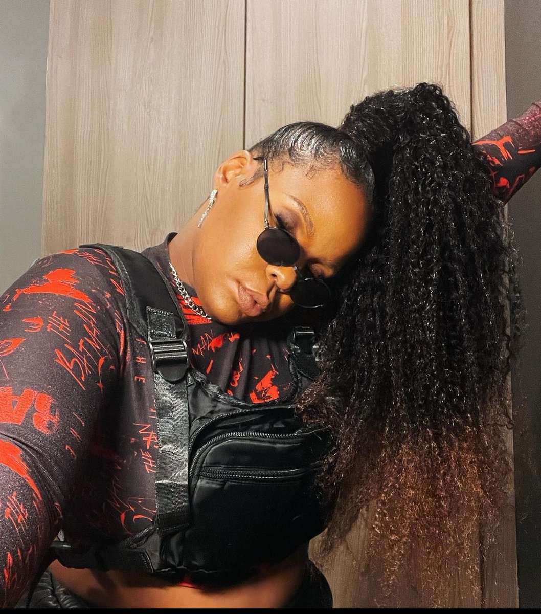 NthabiPurple's tweet photo. She said it drip vs well dressed #Yoli #drip #Yolieffect 💜💜💜💜 https://t.co/nyglrWIaZf