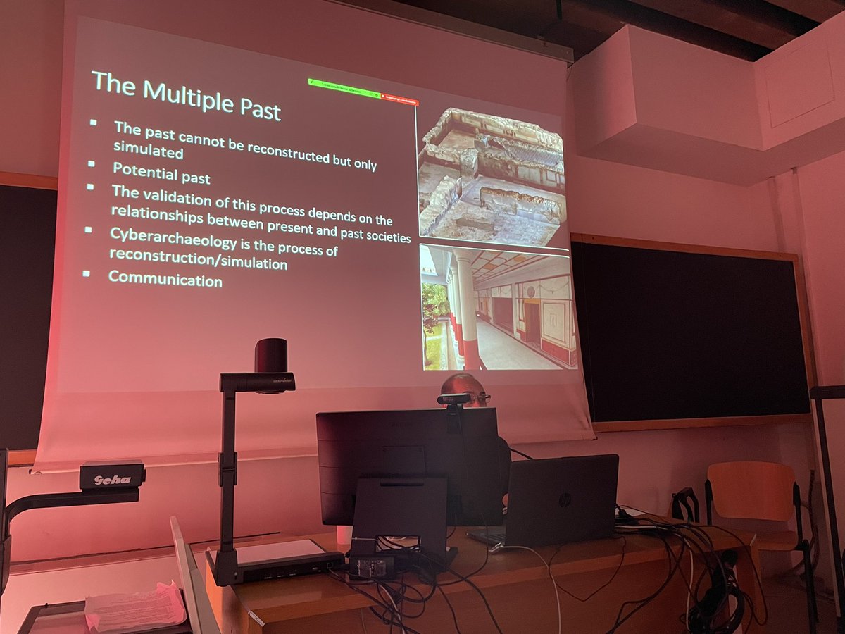 E1I2A's tweet photo. Nevio Danelon (Duke University) and I are introducing to the students of Digital and Public Humanities a new project in Neuro-archaeology! @venicedph #museuminstallation #perceptions #emotions #publicengagement https://t.co/WqoRLUnBjn