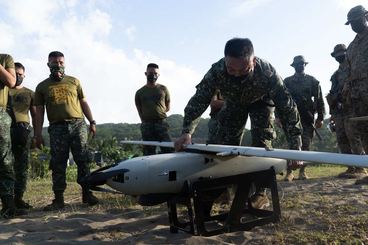 U.S. Marines with 1st Battalion, 3rd Marine Regiment alongside Philippine Marines carry out an air assault during Balikatan 22 in Claveria, Philippines. 

#ReadyToFightNow
#Balikatan22