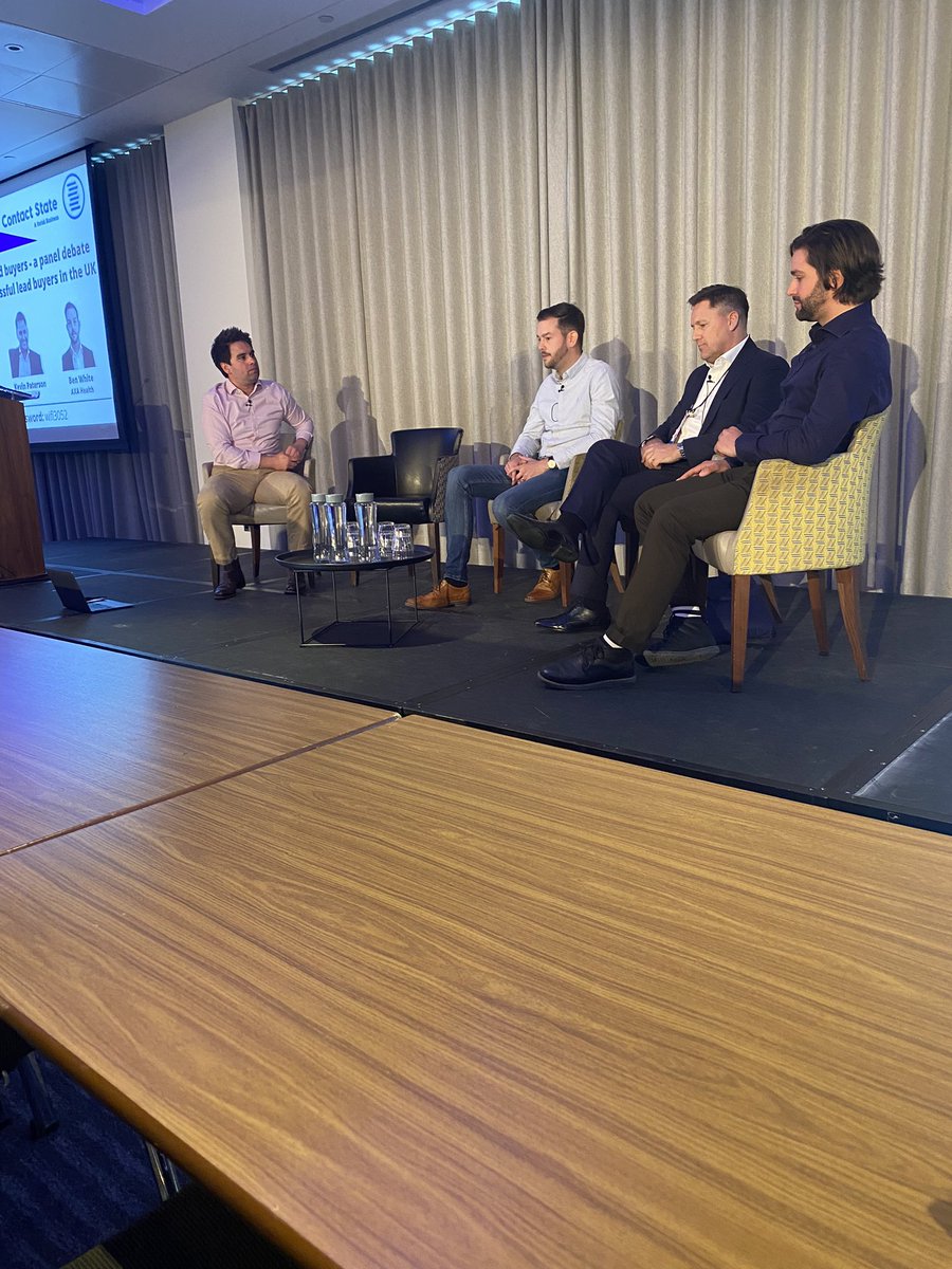 Jeyneus's tweet photo. Cracking bit of facilitating from @AlainDesmier in an interesting panel session at #leadgenerationworld https://t.co/5uGDSgGfYL