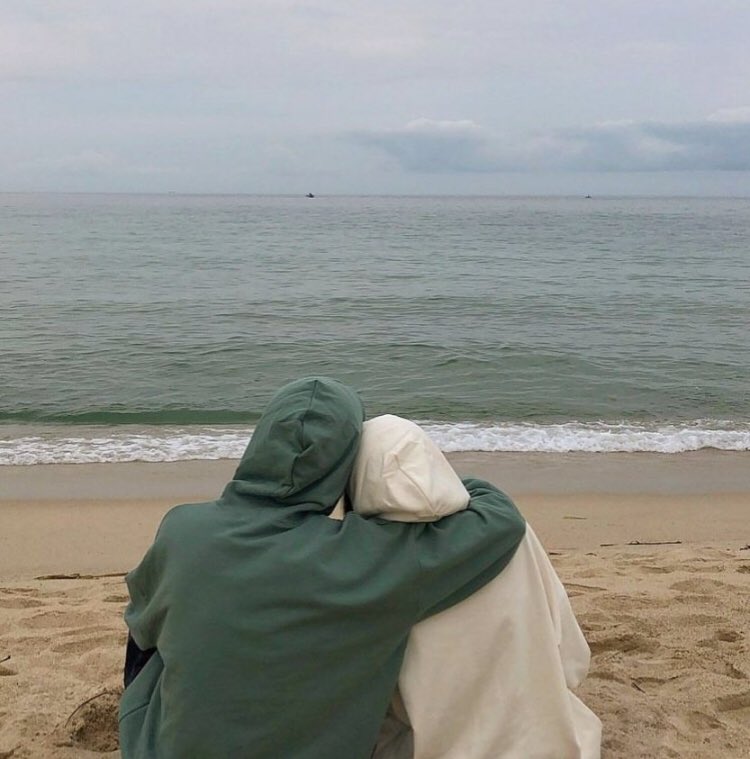 “Aynı şehirde sen varsın , ben varım, biz yokuz.” - Cemal Süreya