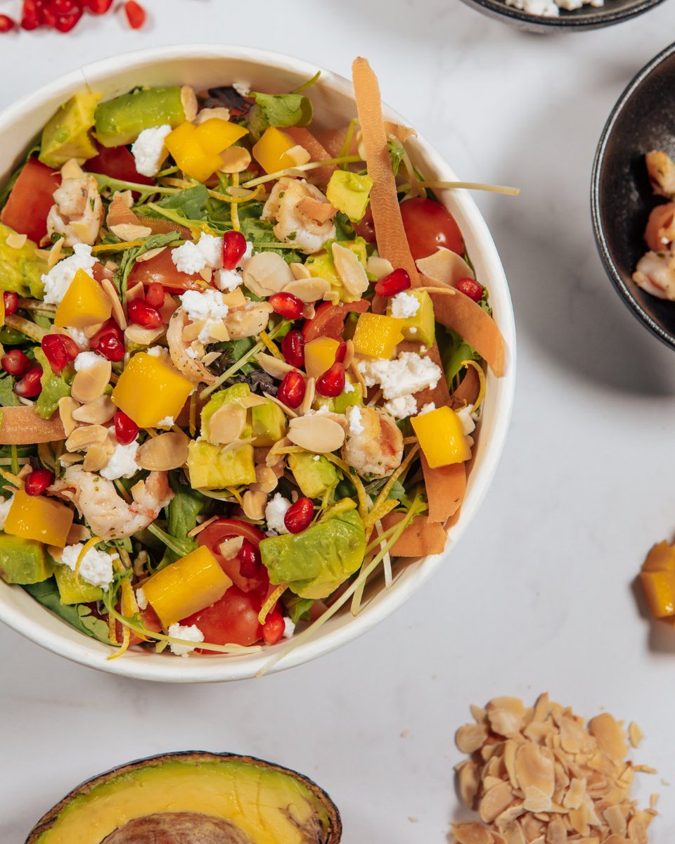 HelbizKitchen's tweet photo. Swipe to customize your salad 🎨
#HelbizKitchen #SaladWeek #WhatTheFarm https://t.co/NA8FGiGTiw