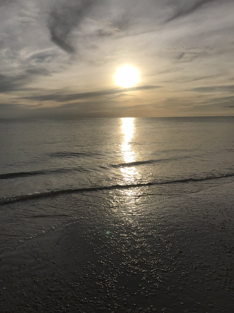 pinkti's tweet photo. Joining the challenge of posting a picture of a beach. Just a pic, no description. The goal is to flood Twitter with positive photos instead of negativity. Please copy the text, put a picture up and look at some beautiful pictures https://t.co/rrA8oxARf7