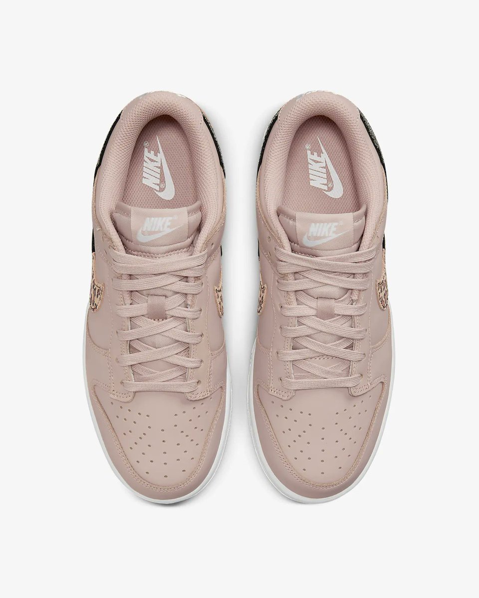 TheSoleWomens's tweet photo. Ad: Nike Dunk Lows on sale at Nike! 🐆 

Black > https://t.co/7XDiyg1AnB 
Pink > https://t.co/UCBLscYa5X https://t.co/g3d5cbHaJB