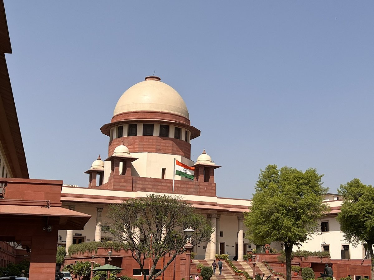 advsanjoy's tweet photo. Today in Court:-

Judge: I wanted parties to settle dispute.  However both sides are represented by women. Then a settlement would be impossible. 

Lady Judge:  I hope my being on the bench will not add to the problem!?

Judge: I hope no one is offended. It was in lighter vein https://t.co/HNpmbrBFLt