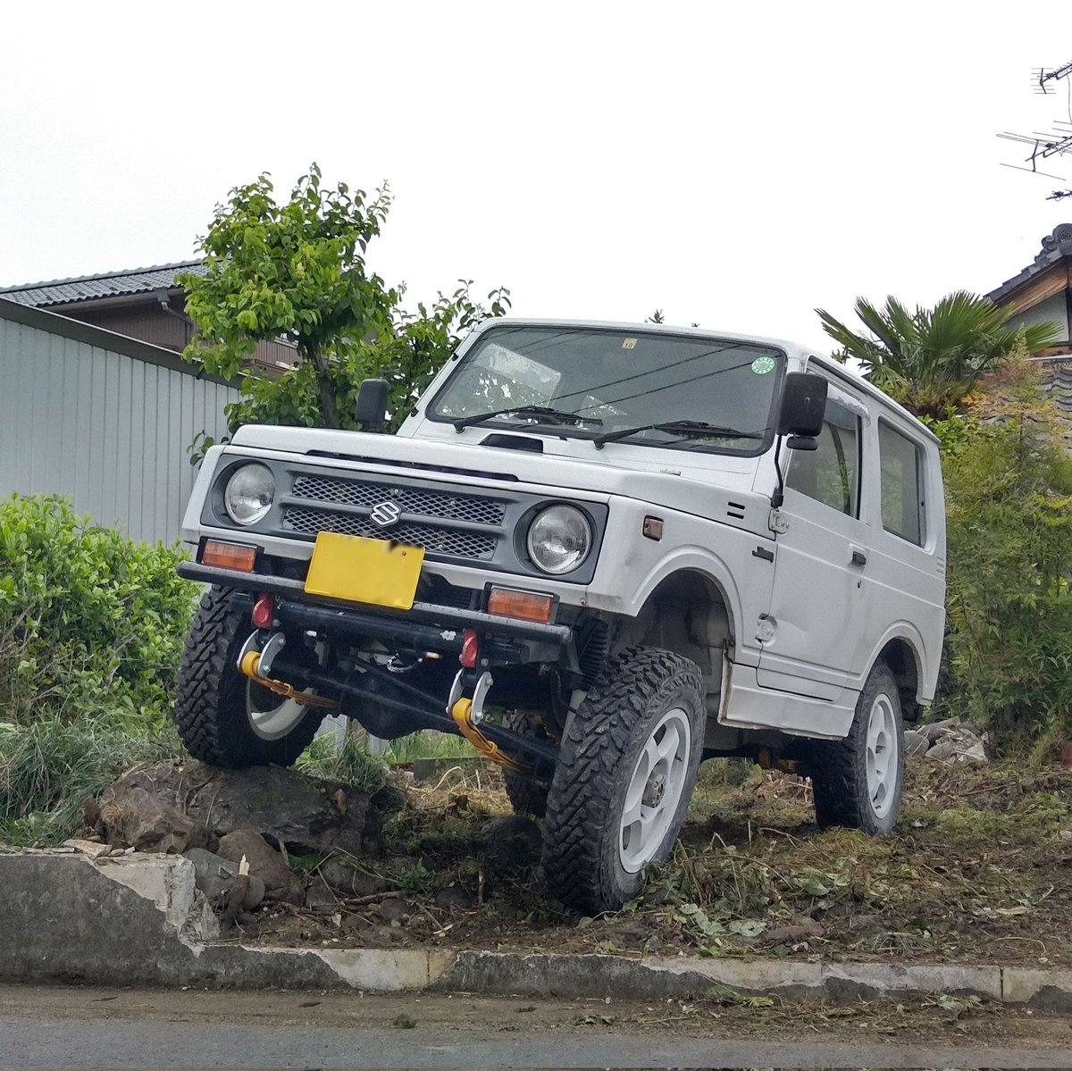 tropaeolum's tweet photo. 今日4x4の日やん
( ´∀`)
#JA11 #J53 #Jimny #Jeep https://t.co/ohwukkogMF