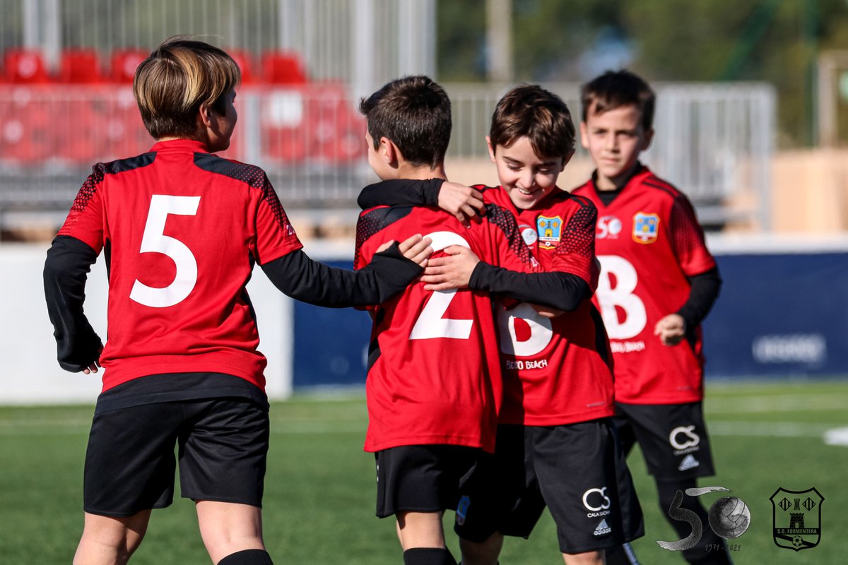 sdformentera's tweet photo. 🍼 Resultats del #FutbolBaseSDF 🔴⚫️

❌PREBENJAMÍ "A" 2-3 At. Jesús
❌PREBENJAMÍ "B" 0-2 Portmany At.
✅BENJAMÍ "B" 4-1 Ibiza Insular
❌UE Sant Josep 3-1 ALEVÍ "A"
✅ALEVÍ "B" 7-0 Ràpid At
✅CF Ràpid 3-6 ALEVÍ "C"

(fil⬇️) https://t.co/zIz7knjft5
