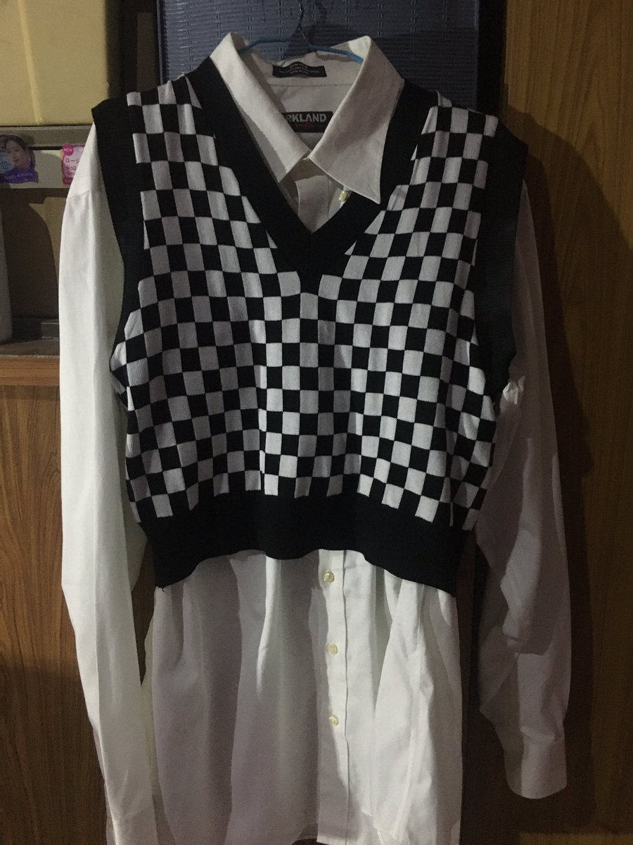 pxmmx_'s tweet photo. เสื้อสีขาว 120 ส่งฟรี(พร้อมโอน100)
ซองพัสดุ30+ซอง 120ส่งฟรี(พร้อมโอน100)
เเหวนวงล่ะ 5 บาท(ขอดูรูปเพิ่มเติมได้คั้บ)
#เสื้อผ้ามือสองสภาพดี #เสื้อผ้ามือสองราคาถูก #เสื้อเชิ้ตoversize #ส่งต่อเครื่องเขียนมือสอง #ซองใส่การ์ด #ซองพัสดุ https://t.co/W4bbY0nab9