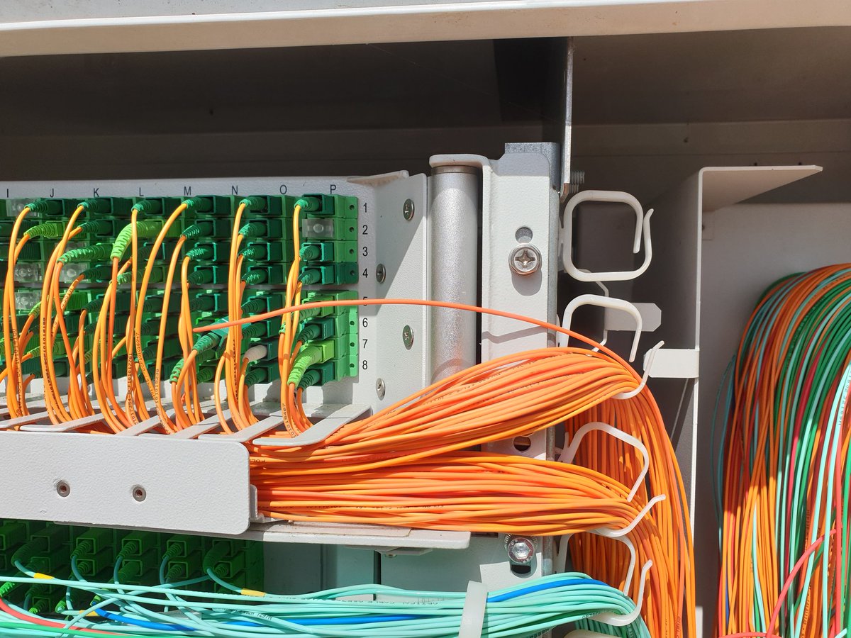 Vous souvenez vous de ce PM remis en conformité il y a 2 semaines. Des photos valent mieux que des paroles...
#arcep #ftth #fibre #fibreoptique