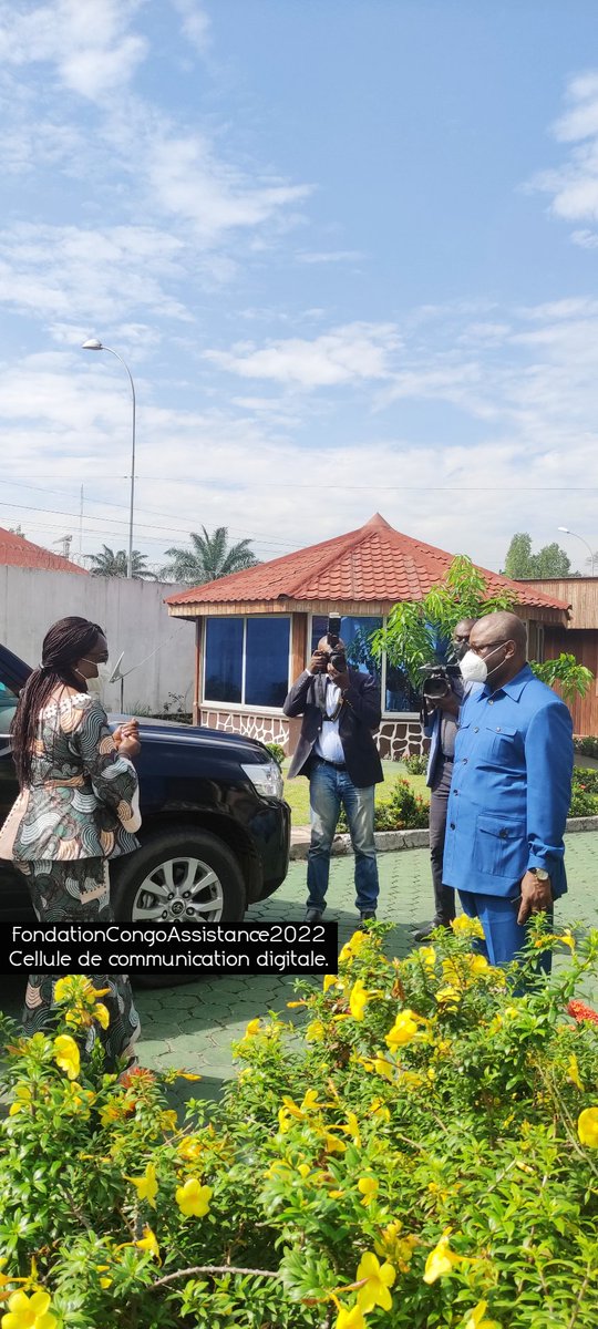 fca_org's tweet photo. Fruit important dans le cadre de la coopération nippon-congolaise, ce don se compose de mille (1.000) sacs de riz, destinés aux ménages ou groupes vulnérables identifiés par la Fondation Congo Assistance. #chezmoiaucongo https://t.co/fKYHzfrnt1