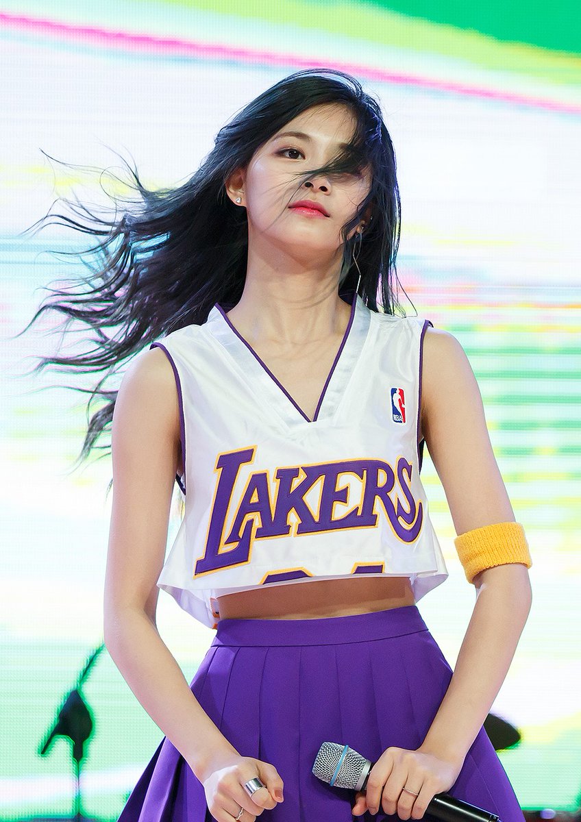 dsstradctd's tweet photo. 160512 Seokyeong University Festival
#트와이스 #TWICE #쯔위 #TZUYU https://t.co/BLjpkq3cer