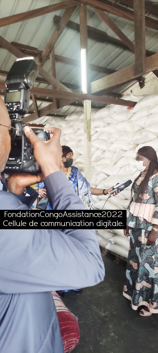 fca_org's tweet photo. RETOUR SUR L'ACTUALITE I Le vendredi 01 avril 2022, a eu lieu dans les locaux de la @fca_org, une cérémonie de remise de dons du Ministère des affaires sociales et de l’action humanitaire à la @fca_org. #chezmoiaucongo https://t.co/42UAC7tX3C