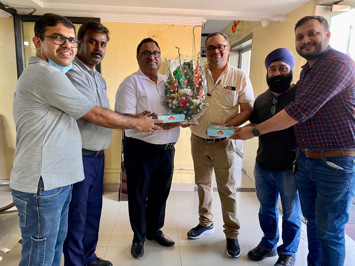 Komoriindia's tweet photo. #Komori #printing #GL540A+C #Bkprintnpack #Haridwar #PackagingPress #installationview
KND team ahead to another installation of #GL540A in BK Print & Pack, Haridwar. #WorkUnderProcess https://t.co/zJmG3C7dfJ