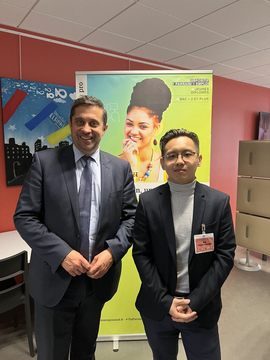 pascalblain13's tweet photo. Le parrainage j'y crois. Aujourd'hui j'accompagne Kelvin EA, jeune diplômé prometteur dans les nouvelles technologies et le commerce grâce au dispositif #UnParrainUnEmploi cc @MaRegionSud @poleemploi_paca @CyrilLiebart https://t.co/LgZbbx1xEB