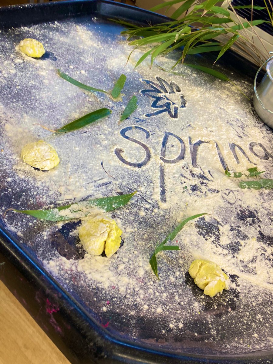 St_Leonards_RC's tweet photo. Spring has definitely spring in Holly Class today. We planted seeds to attract bees and butterflies, we made our own Spring playdough, and we created observational drawings of springtime flowers.#stleonardsholly #stleonardsspringisking #stleonardsart #stleonardsscience https://t.co/8bJaURPakT