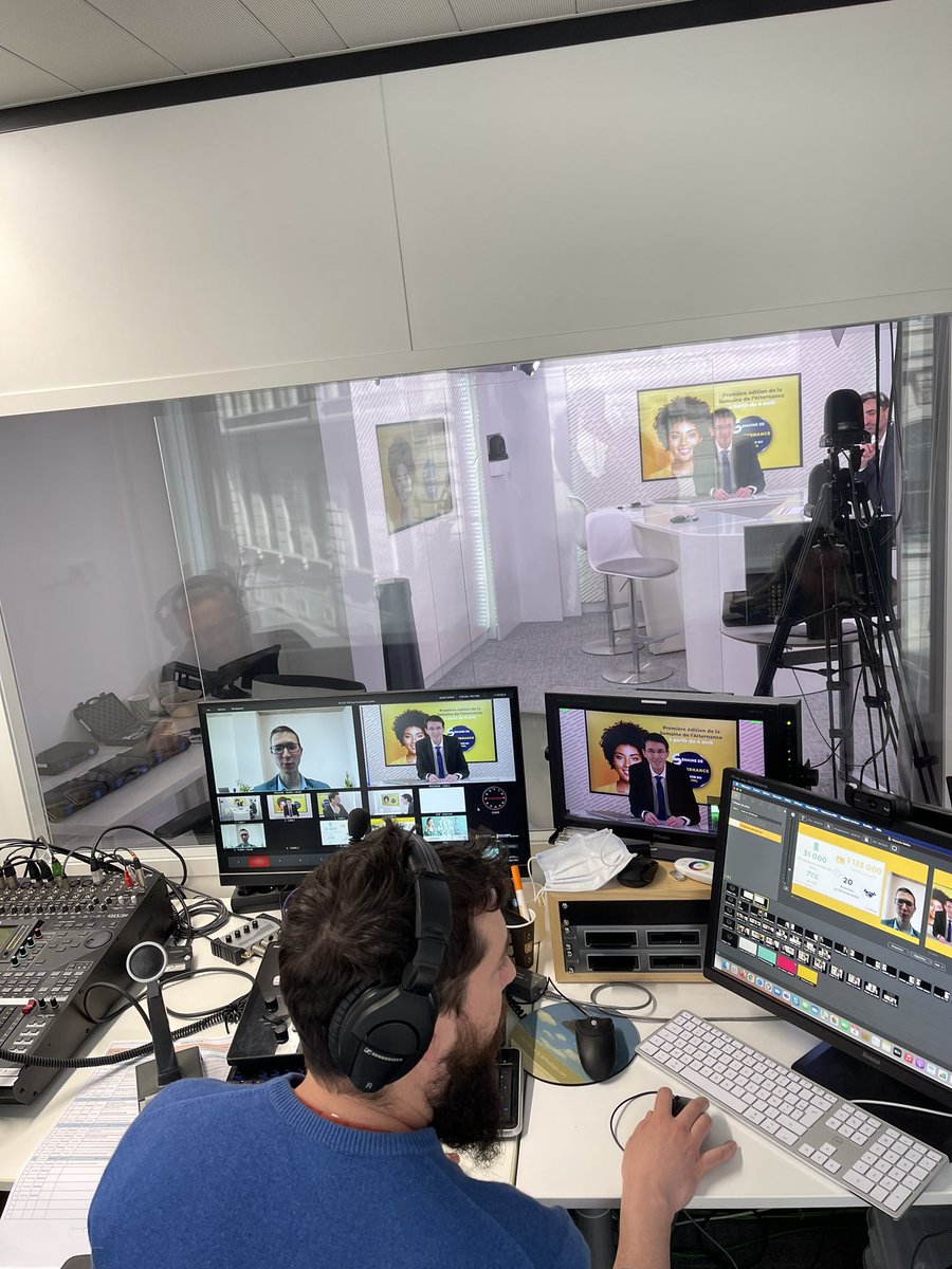 uniformation_'s tweet photo. Nous démarrons la Semaine Alternance avec un live à 14h : bilan, offre de services, témoignages des branches professionnelles… suivez-nous jusqu’à 16h https://t.co/t4WJ3ThWkR