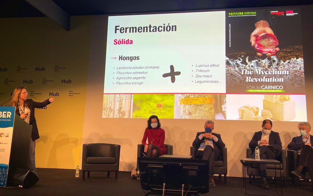 ¡Por fin lo podemos anunciar! El 15 de noviembre de 2022 vuelve el #ForumCárnico a #Girona. ‘The Mycelium Revolution’ se centrará en los #hongos y su #fermentación para la elaboración de #carne. Bienvenidos al futuro 😊 #Alimentaria2022 <a href="/irtacat/">IRTA</a> <a href="/IntCarnica/">TecnoCARNE</a>