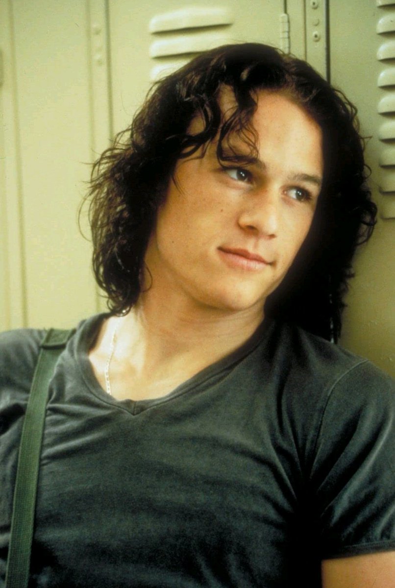 Amor_De_Cine's tweet photo. HEATH LEDGER [04.04.1979 - 22.01.2008]

↖️ 10 RAZONES PARA ODIARTE | 1999 #GilJunger 
↗️ EL PATRIOTA | 2000 #RolandEmmerich 
↙️ BROKEBACK MOUNTAIN | 2005 #AngLee 
↘️ EL CABALLERO OSCURO | 2008 #ChristopherNolan https://t.co/ghfKZZnERD