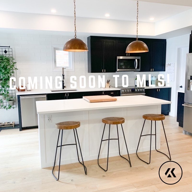 AlketKulla's tweet photo. Coming Soon to MLS !! 

3+1 🛏 | 4🛁 | 2 car 🚘 garage | 
 📍 741 Sawmill Rd, Peterbrough

$899,900

#newlisting #comingsoon #realestate #remax #remaxeastern #remaxhustle #sellwithalket #listwithalket #investwithalket #northend #ptbo #bridgenorth #remaxhutle #peterborough https://t.co/K28VB4uRyM
