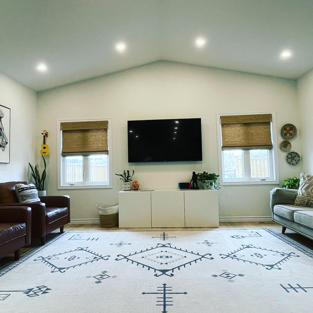 AlketKulla's tweet photo. Coming Soon to MLS !! 

3+1 🛏 | 4🛁 | 2 car 🚘 garage | 
 📍 741 Sawmill Rd, Peterbrough

$899,900

#newlisting #comingsoon #realestate #remax #remaxeastern #remaxhustle #sellwithalket #listwithalket #investwithalket #northend #ptbo #bridgenorth #remaxhutle #peterborough https://t.co/K28VB4uRyM