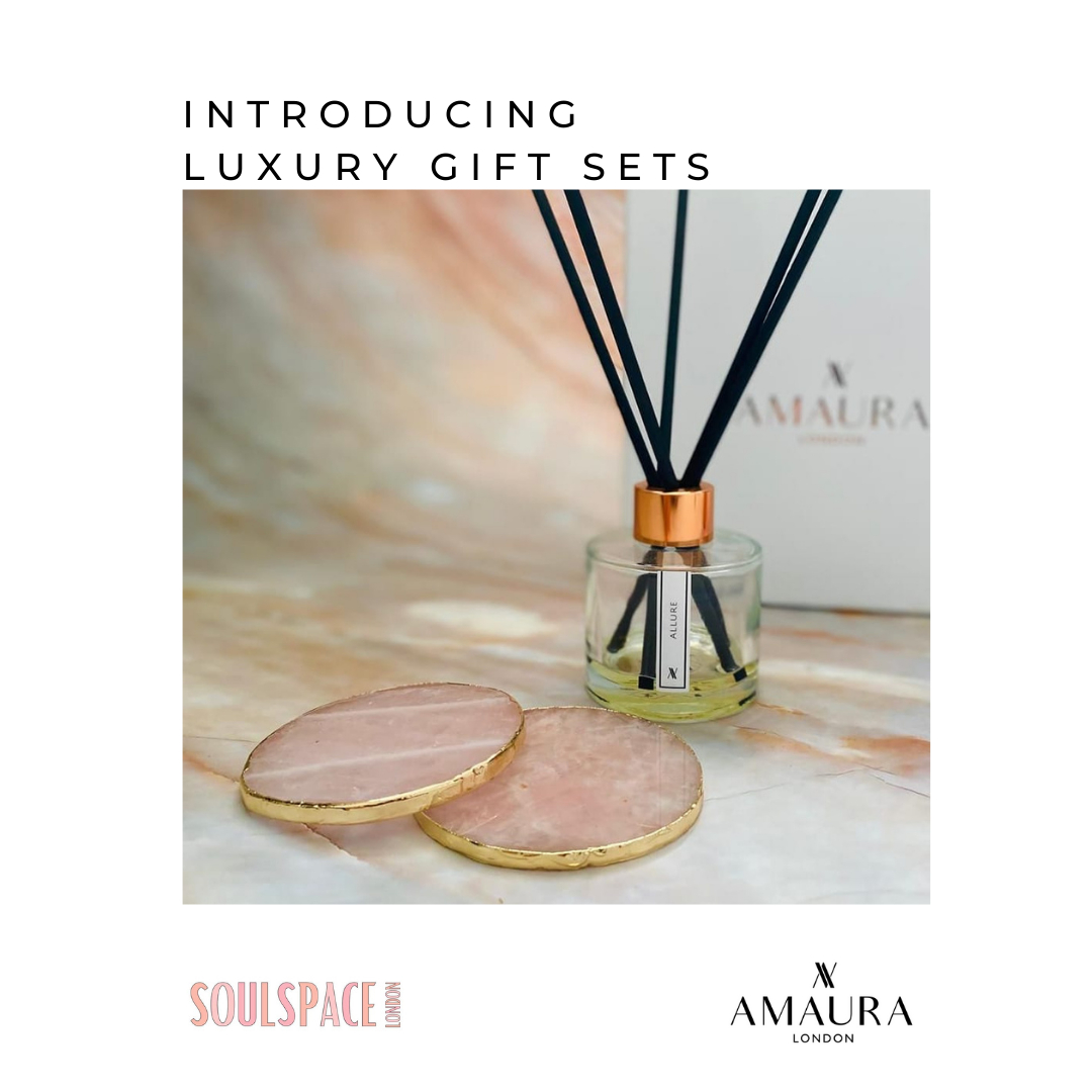 💖 𝗟𝘂𝘅𝘂𝗿𝘆 𝗥𝗼𝘀𝗲 𝗤𝘂𝗮𝗿𝘁𝘇 𝗚𝗶𝗳𝘁 𝗦𝗲𝘁𝘀 💖
 
💖 We have collaborated with Soul Space London to offer two Rose Quartz gift sets. 

💖Choose a luxurious reed diffuser or a candle which come with a stunning set