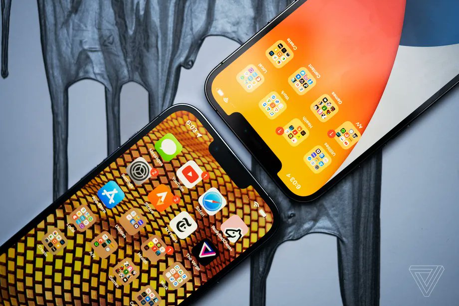 MclightningCS's tweet photo. Apple will reportedly sell the iPhone as a subscription service. Find out more. https://t.co/dedS1Fs3pK https://t.co/Hc5kR7Z74Y
